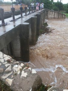 Chuva abasteceu lagoa em Apodi (Foto: Redes Sociais).