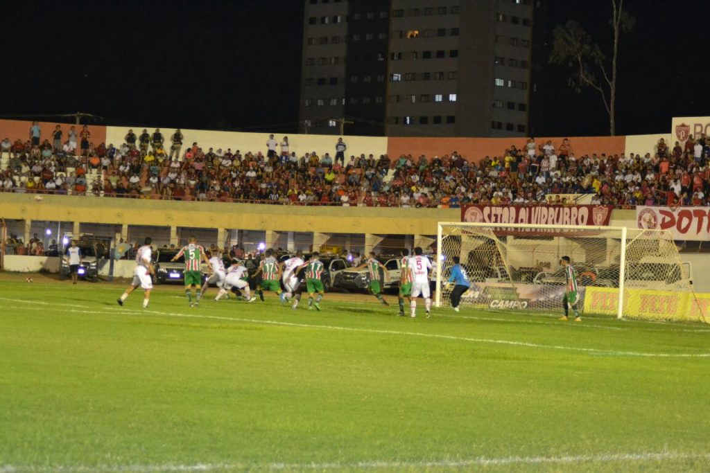 f9c61235-e8e9-4454-9525-3286c95b2980