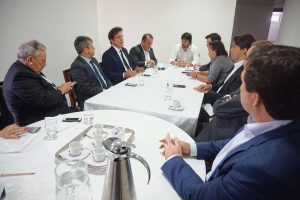 Robinson reunião bancada