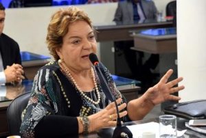 Vereadora Sandra Rosado argumenta em sessão no plenário da Câmara Municipal - foto Edilberto Barros