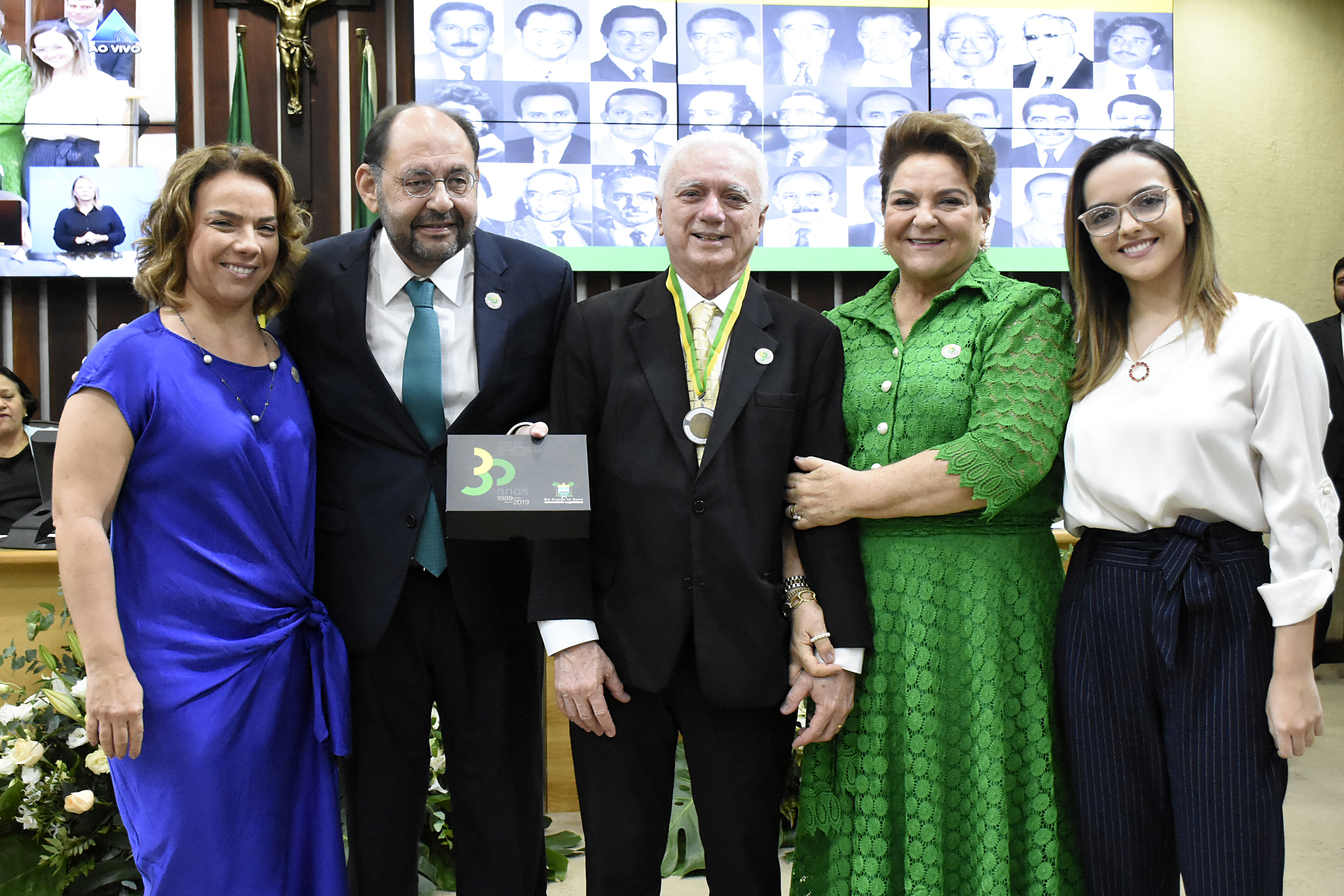 Laíre homenagem Assembleia