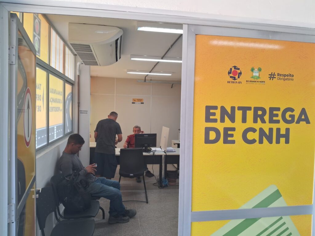 Detran: Mais de 3,6 mil idosos já renovaram a CNH com isenção de taxas no RN