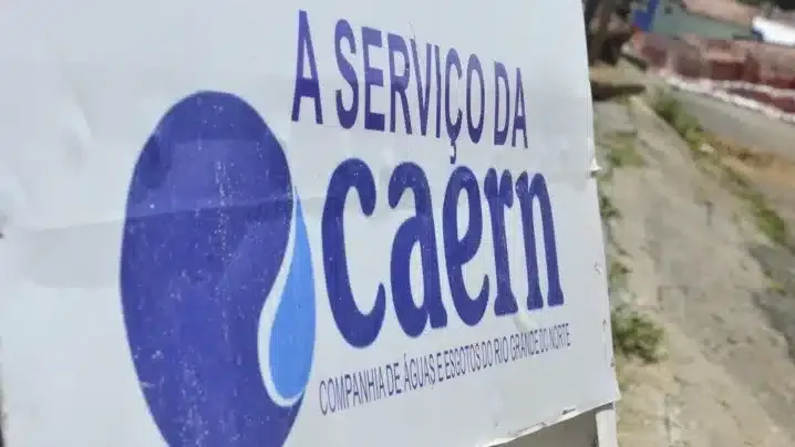 Caern é condenada a realizar ligação regular de água e esgoto e indenizar consumidor do RN