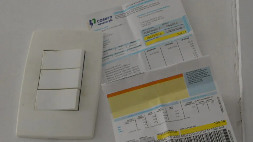 Justiça condena Cosern a indenizar cliente por corte irregular de energia elétrica em residência