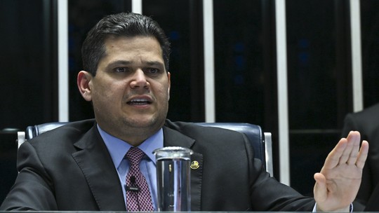 Alcolumbre determina instalação de CPI do Crime Organizado após megaoperação no Rio