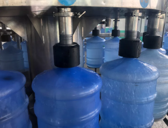 Preço do garrafão de água mineral sobe no RN a partir de sábado (1º), anuncia sindicato das indústrias