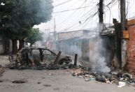 Megaoperação no Alemão e na Penha contra o CV tem 64 mortos e 81 presos; vias são fechadas em represália em todo o Grande Rio