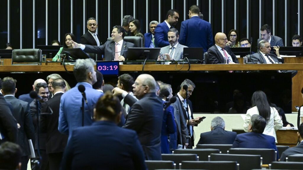 Congresso autoriza estados a usar compensação da reforma tributária para abater dívidas com a União