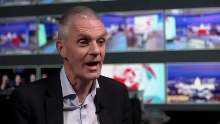 Líderes da BBC renunciam por escândalo sobre edição de discurso de Trump