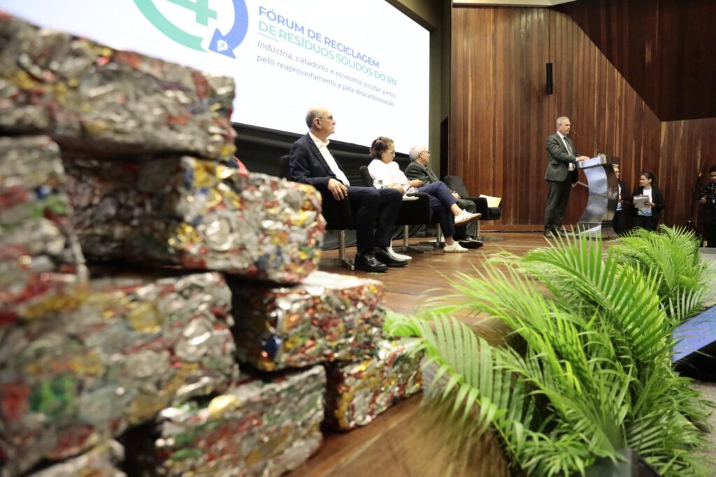 Governadora sanciona lei que determina a Política Estadual de Incentivo à Reciclagem