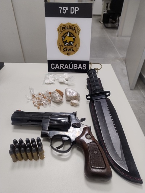 PCRN e PM prendem em flagrante suspeitos por tráfico de drogas em Caraúbas