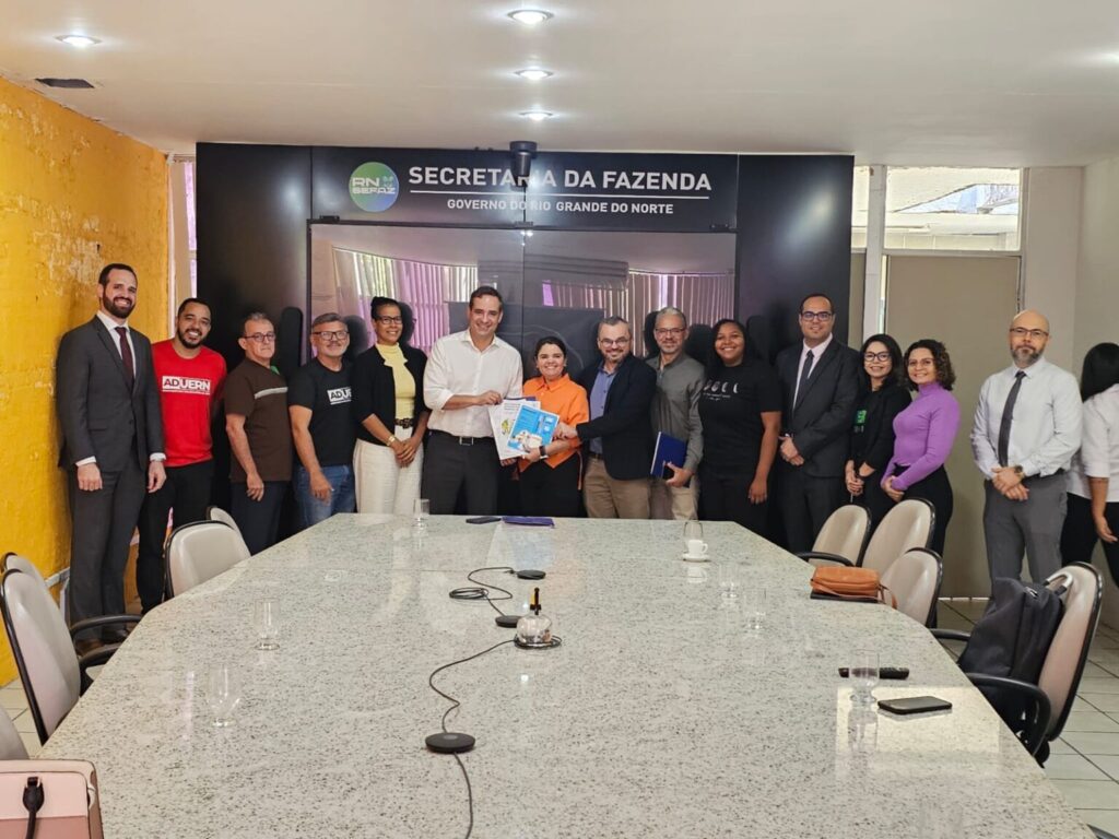 Diálogo pela autonomia: UERN e entidades discutem novo modelo com o Governo