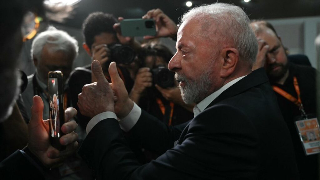 Líderes devem decidir se século 21 será lembrado como o das catástrofes climáticas ou o da reconstrução inteligente, diz Lula