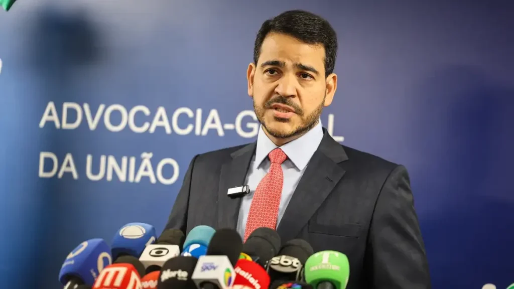 Lula indica Jorge Messias para vaga de Barroso no STF
