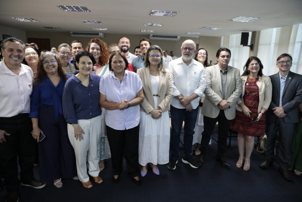 Governo e Ministério da Saúde lançam edital de R$ 4 milhões para pesquisas científicas