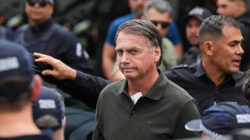Moraes rejeita novo recurso de Bolsonaro e mantém condenação por tentativa de golpe